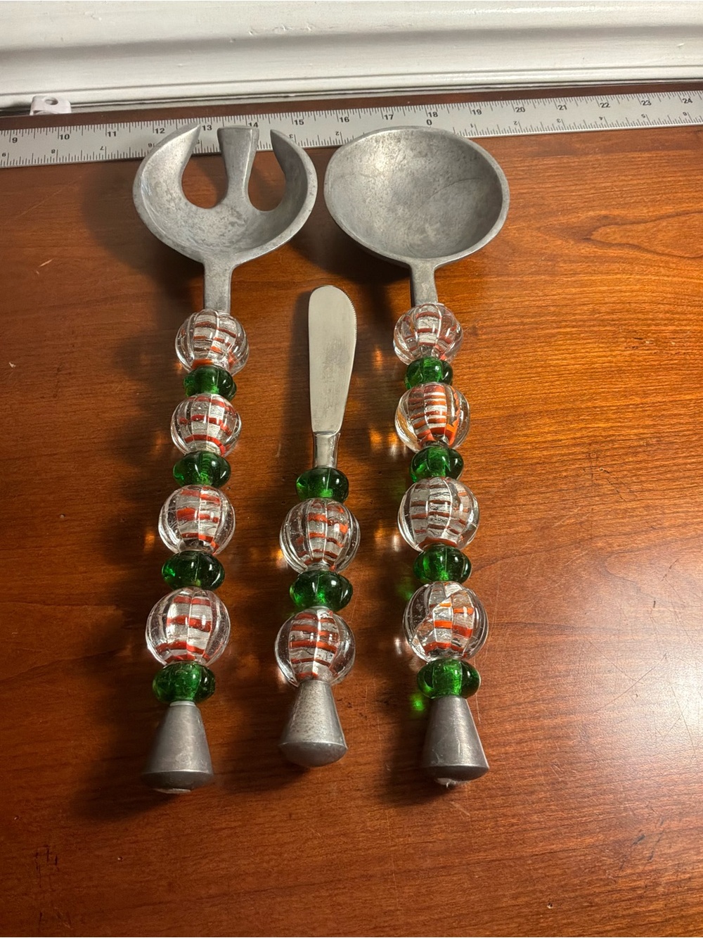 Glass-Bead Handle,Pewter Serving Set with cheese spreader